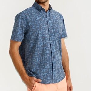 HUK Men's Kona Batiki Short Sleeve Button up Shirt, Color: Naval Academy, Medium